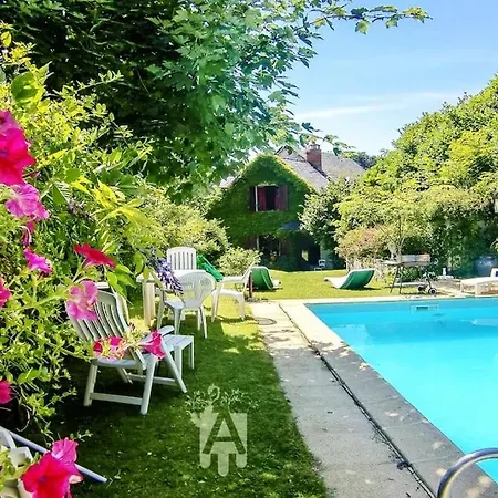 Holiday home L'oustalou *